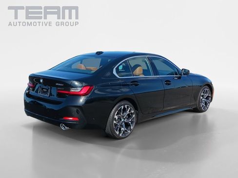 Used 2025 BMW 330i Sedan w/ Convenience Package RWD image 7