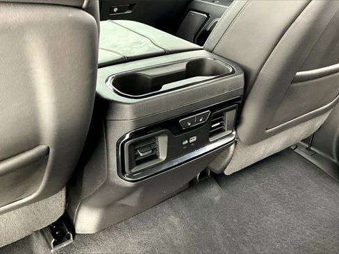 Used 2023 GMC Sierra 1500 AT4X image 33