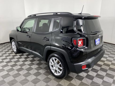 Used 2021 Jeep Renegade Latitude FWD image 8