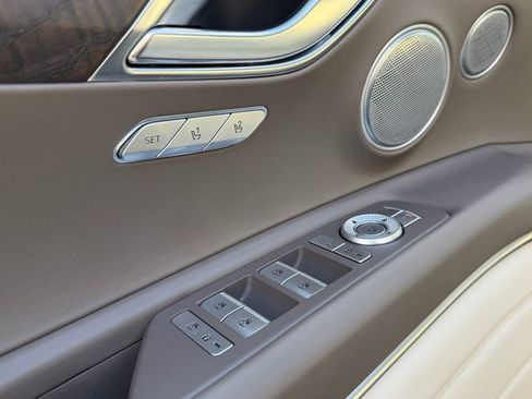 Used 2022 Genesis GV80 2.5T w/ Prestige Package 04 image 16