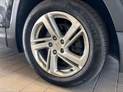 Used 2018 GMC Terrain SLE FWD image 33