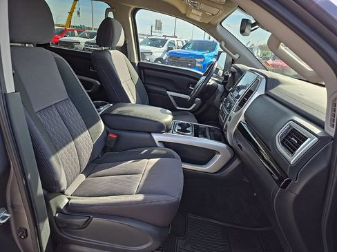 Used 2020 Nissan Titan SV w/ SV Convenience Package image 20