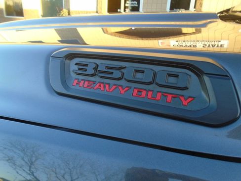 Used 2021 RAM 3500 Laramie w/ Night Edition image 44