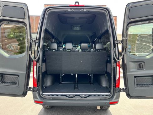 Used 2024 Mercedes-Benz Sprinter 2500 image 29
