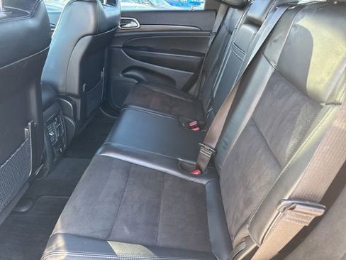 Used 2022 Jeep Grand Cherokee Laredo X image 22