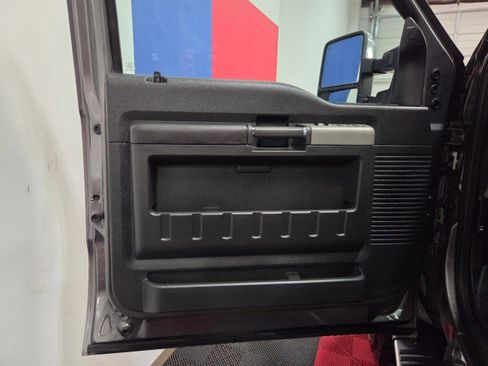 Used 2013 Ford F250 Lariat w/ Lariat Ultimate Pkg AWD/4WD image 31