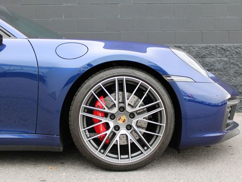 Used 2024 Porsche 911 Carrera S image 11