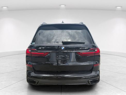 Used 2022 BMW X7 xDrive40i w/ M Sport Package AWD/4WD image 5