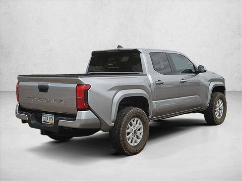Used 2024 Toyota Tacoma SR5 AWD/4WD image 5