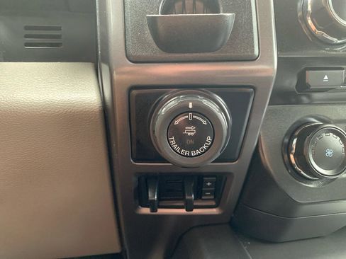 Used 2016 Ford F150 XLT w/ Equipment Group 302A Luxury RWD image 31