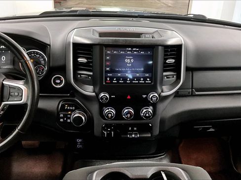 Used 2021 RAM 1500 Big Horn AWD/4WD image 18