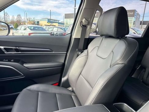 New 2025 Kia Telluride S FWD image 18