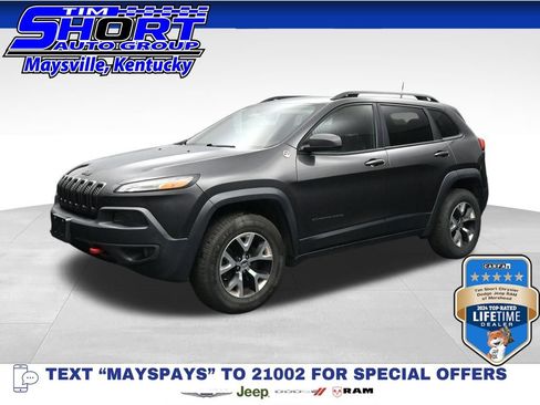 Used 2017 Jeep Cherokee Trailhawk AWD/4WD image 1