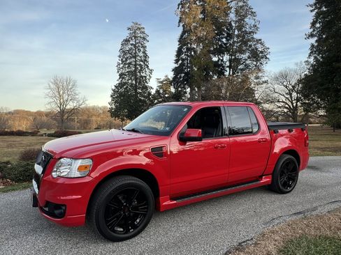 Used 2008 Ford Explorer Sport Trac Adrenalin image 5