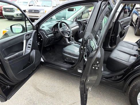 Used 2014 Subaru Forester 2.5i Limited AWD/4WD image 24