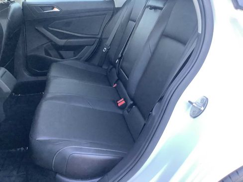 Used 2019 Volkswagen Jetta SE FWD image 13