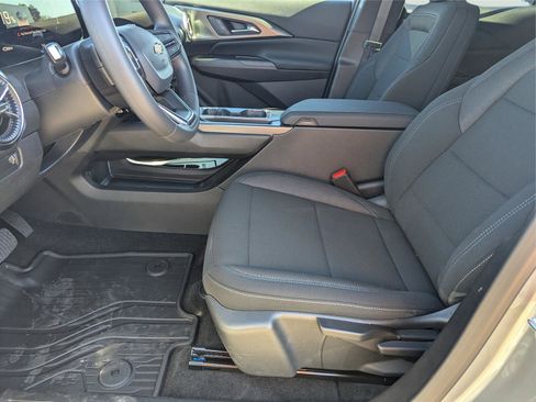 New 2026 Chevrolet Equinox EV LT w/ LPO, All-Weather Mat Package image 16