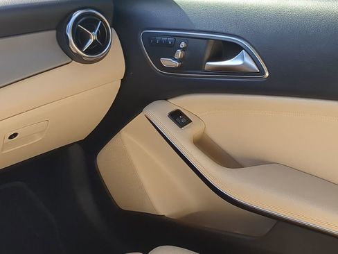 Used 2018 Mercedes-Benz GLA 250 image 23