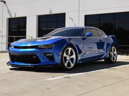 Used 2017 Chevrolet Camaro SS image 5
