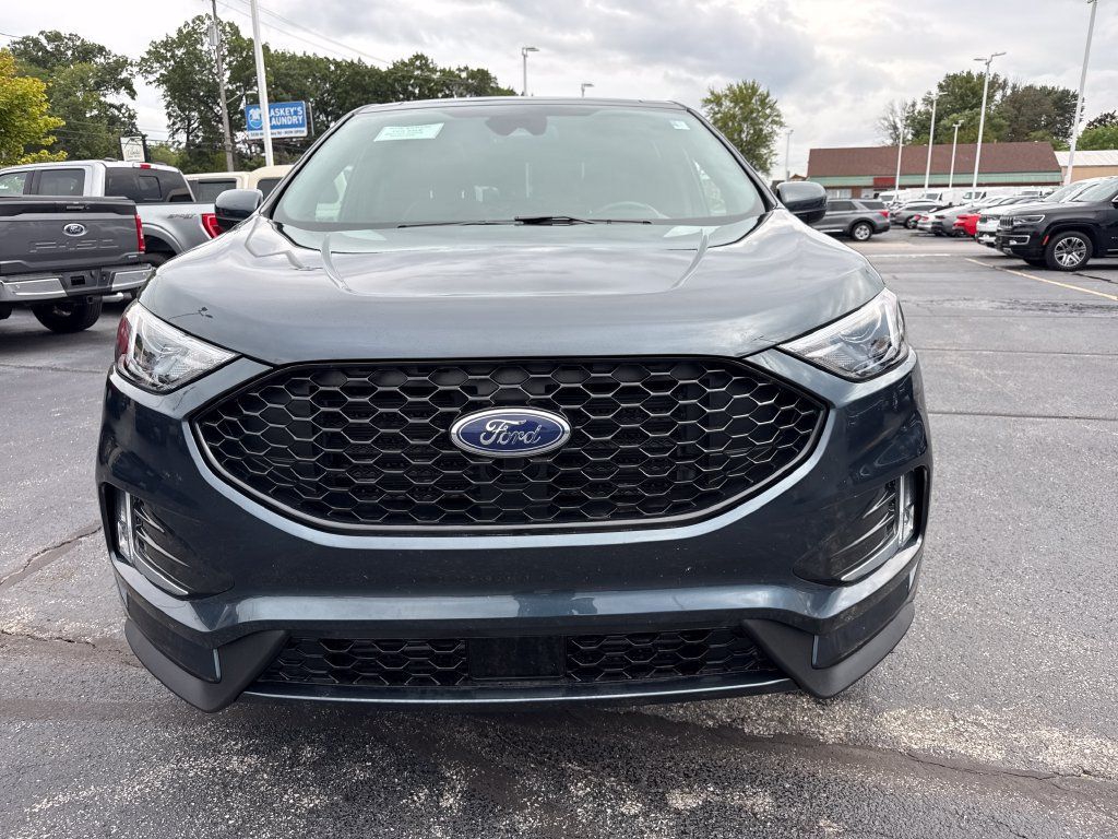 Used 2024 Ford Edge ST-Line AWD/4WD image 3