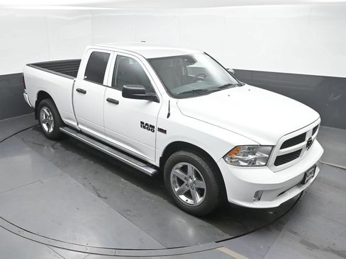 Used 2016 RAM 1500 Express AWD/4WD image 32
