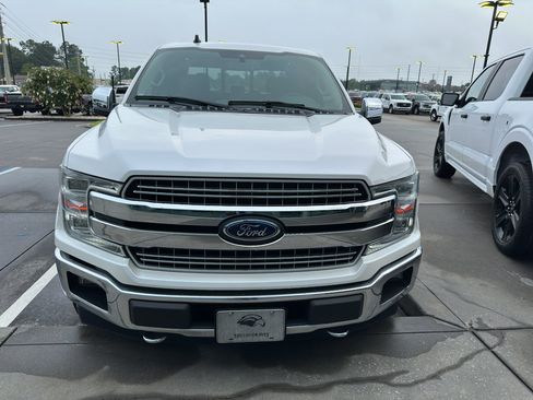 Used 2019 Ford F150 Lariat w/ Equipment Group 502A Luxury AWD/4WD image 2