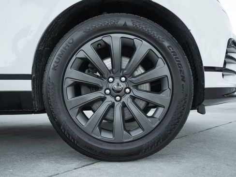 Used 2023 Land Rover Range Rover Velar R-Dynamic S image 27