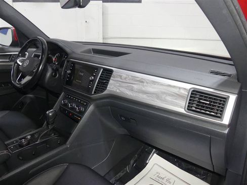 Used 2020 Volkswagen Atlas Cross Sport SE AWD/4WD image 24