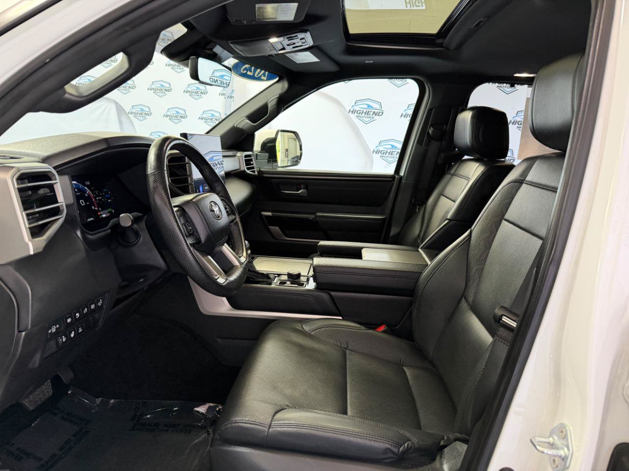 Used 2025 Toyota Sequoia Limited AWD/4WD image 15