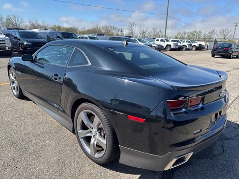 Used 2010 Chevrolet Camaro SS w/ LPO, Ground Effects Package image 17