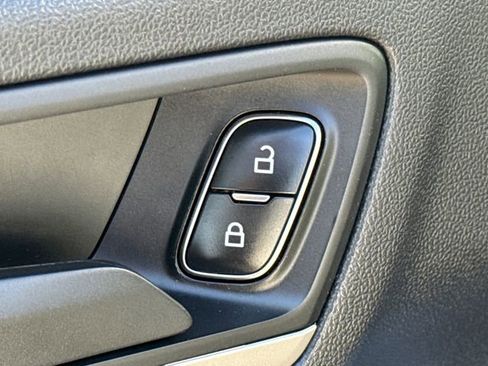 Used 2022 Ford Escape SE FWD image 21