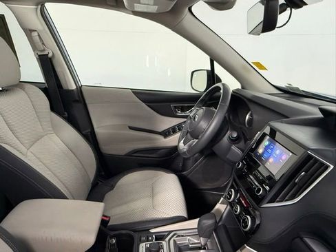 Used 2019 Subaru Forester Premium AWD/4WD image 54