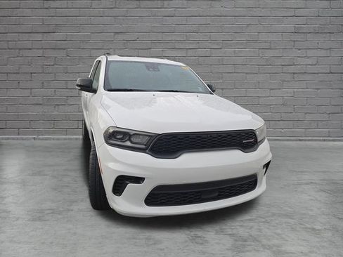 Used 2024 Dodge Durango GT RWD image 2