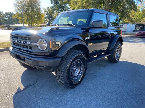 New 2025 Ford Bronco 2-Door w/ Sasquatch Package image 3