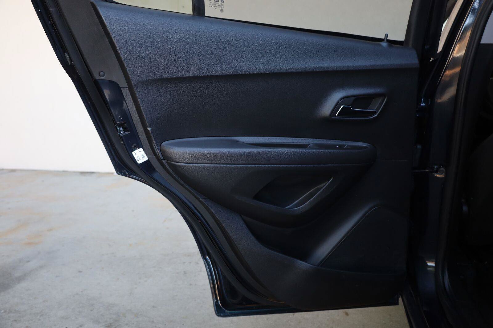 Used 2021 Chevrolet Trax LS w/ Tint and Cruise Package FWD image 19