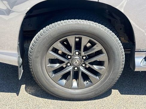 Used 2020 Lexus GX 460 Premium w/ Premium Package AWD/4WD image 13