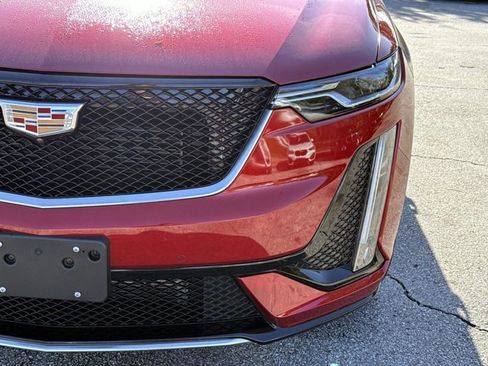 Used 2024 Cadillac XT6 Sport w/ Technology Package image 9