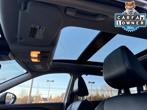 Used 2021 Nissan Rogue SV w/ Premium Package image 25