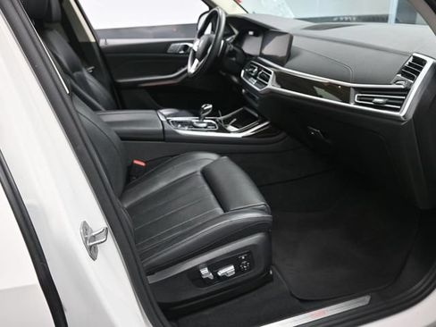 Used 2020 BMW X7 xDrive40i w/ Premium Package AWD/4WD image 30