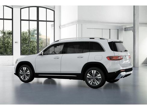 Used 2025 Mercedes-Benz GLB 250 4MATIC image 31