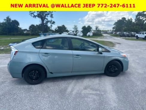 Used 2015 Toyota Prius Two FWD image 4