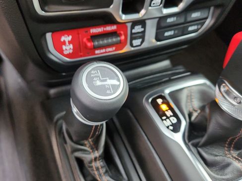 Used 2022 Jeep Wrangler Unlimited Rubicon w/ Trailer Tow Package image 28