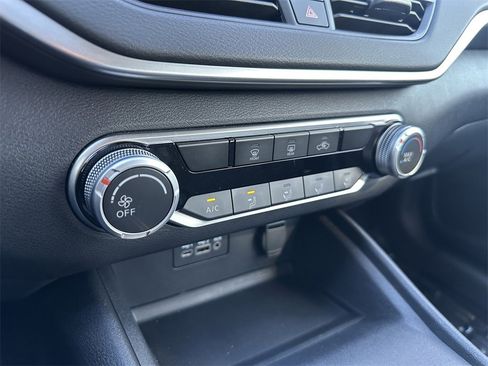 Used 2022 Nissan Altima 2.5 SV image 27