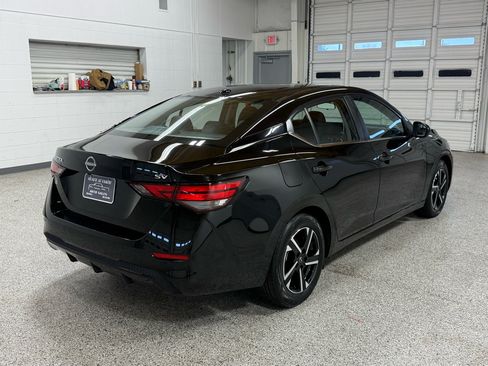 Used 2024 Nissan Sentra SV image 4