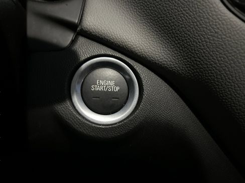 Used 2023 Chevrolet Equinox LT image 42