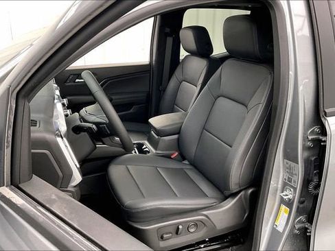 New 2026 GMC Canyon Elevation w/ Convenience Package RWD image 12
