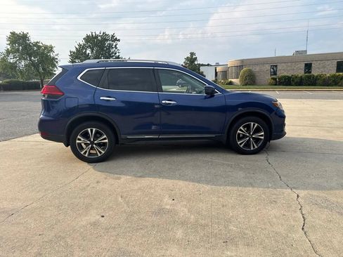 Used 2017 Nissan Rogue SL w/ SL Premium Package AWD/4WD image 8