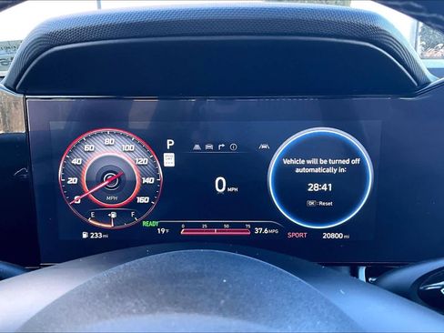 Used 2024 Hyundai Elantra Limited image 26