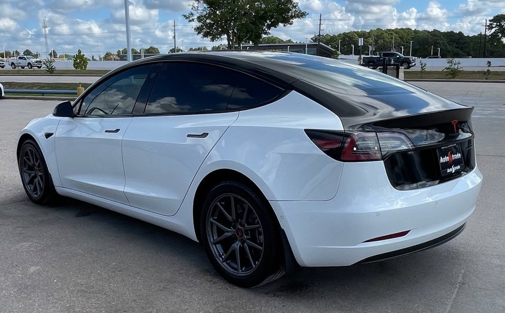 Used 2020 Tesla Model 3 Performance AWD/4WD image 3