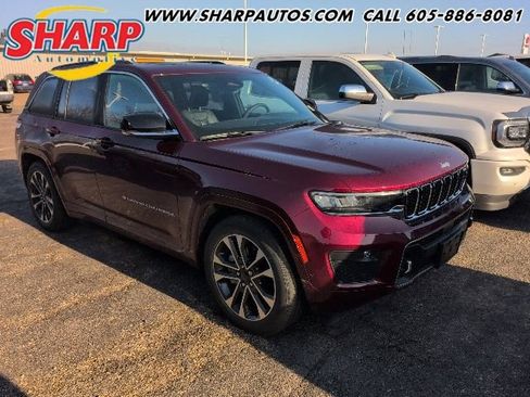 Used 2024 Jeep Grand Cherokee Overland w/ Luxury Tech Group IV AWD/4WD image 1
